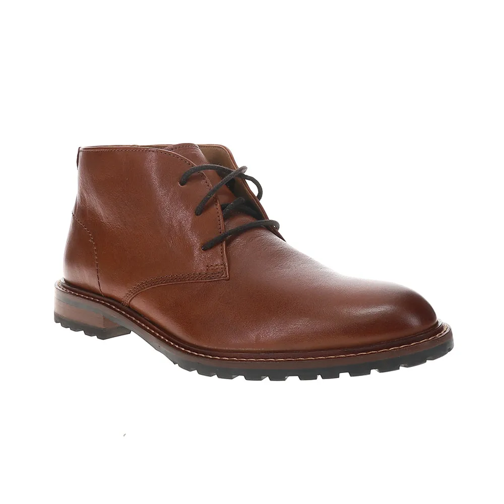 Boswell Round Toe Chukka Boots